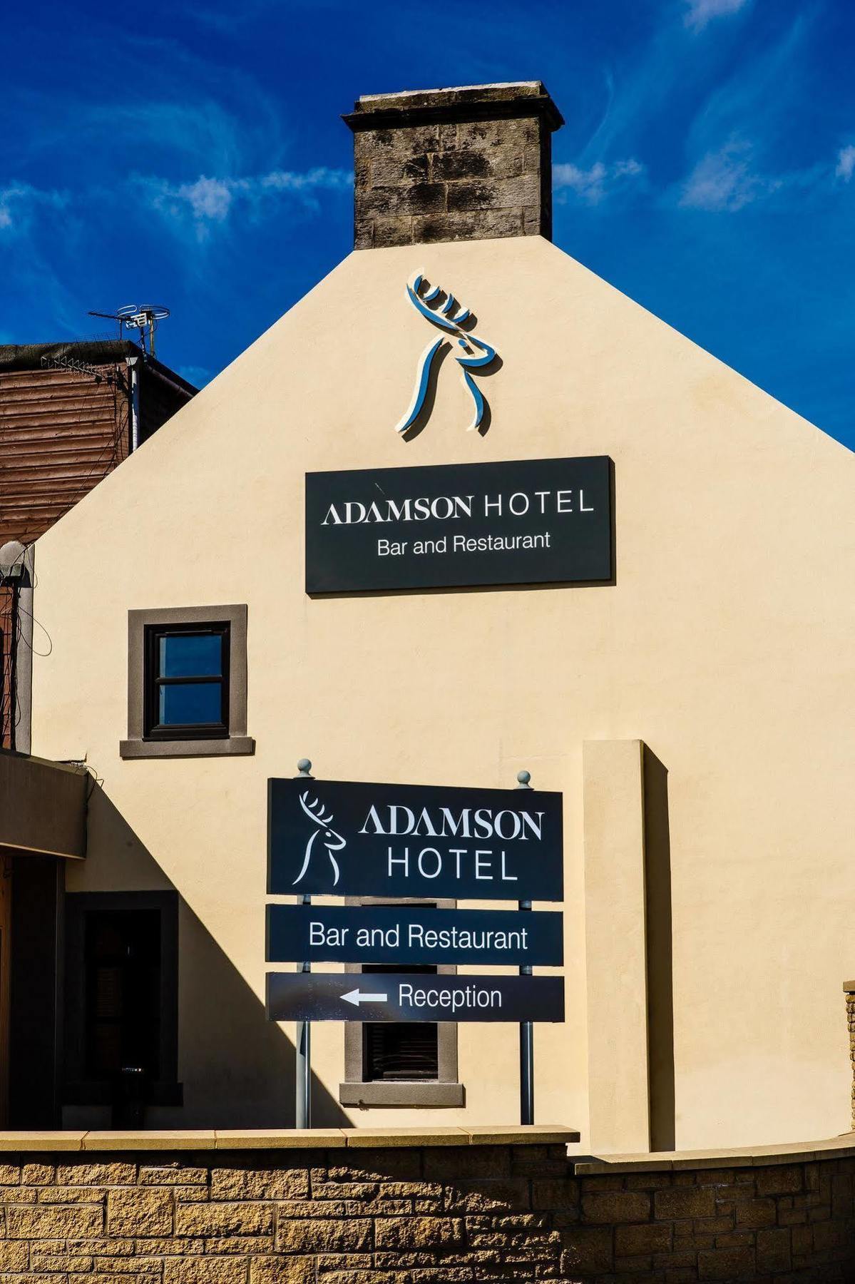 Adamson Hotel Дънфърмлин Екстериор снимка